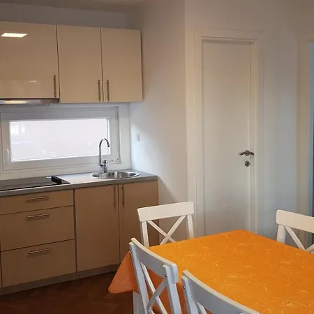 Mobile Summer Breeze Дом отдыха Биоград-на-Мору